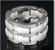 シャネル ウルトラ ダイヤリング LM 750 WG 白セラミック