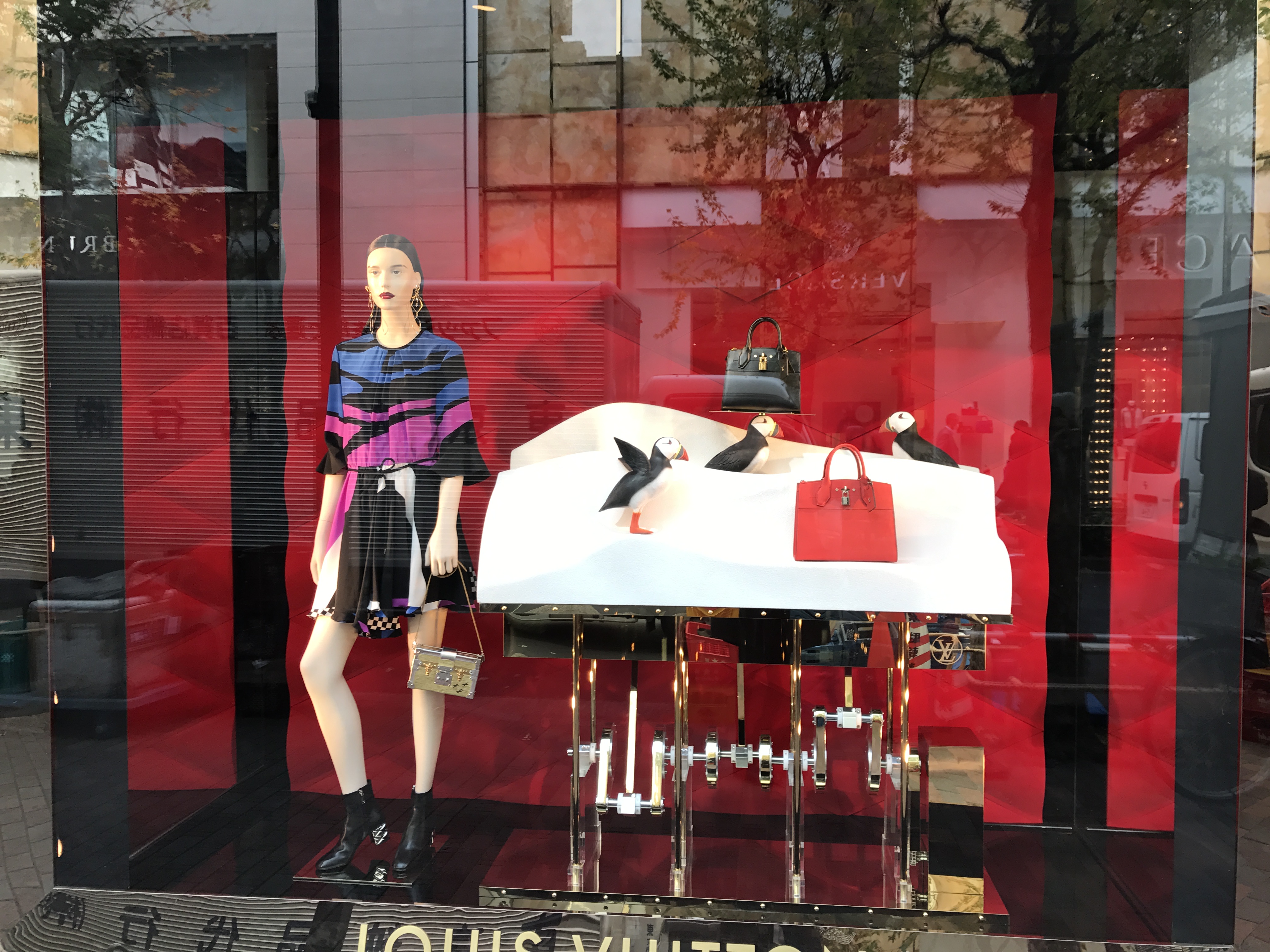Louis Vuitton Window display